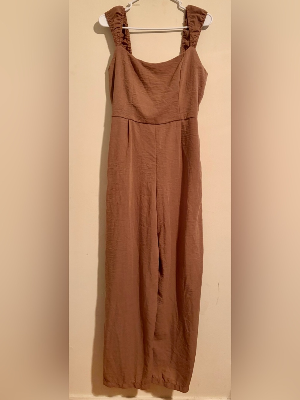 Women’s Lily Rose Brown Sleeveless Jumpsuit Sz L w Cinched Waist Straight Leg
